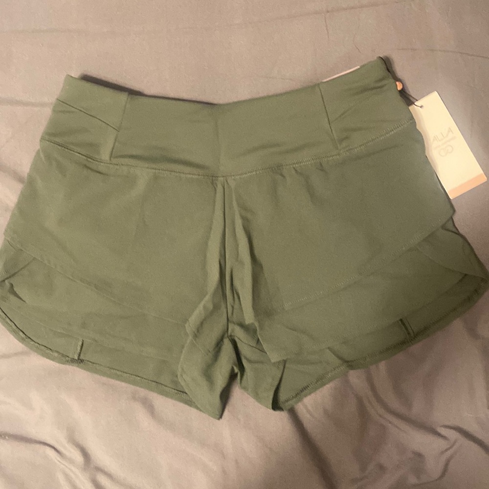 Workout shorts